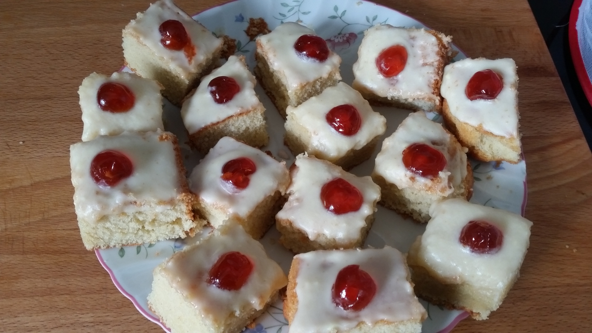 Homemade cherry traybake by Mary Berry deanysdesigns.co.uk Homemade cherry traybake by Mary Berry deanysdesigns.co.uk