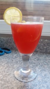 Homemade raspberry & lemon sparkling drink - deanysdesigns.co.uk